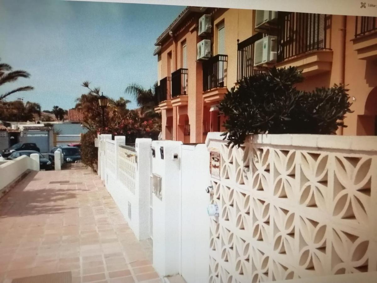 Apartamento Decada Los Alamos ตอร์เรโมลิโนส ภายนอก รูปภาพ